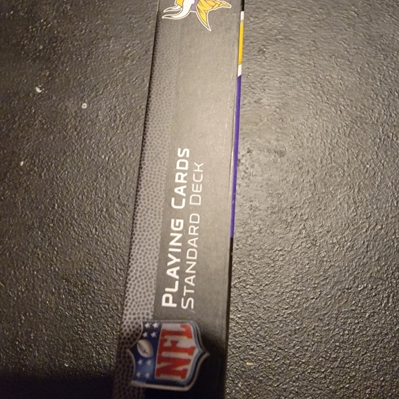 New In Package NFL Minnesota Vikings Logo plastic playing cards - Picture 2 of 10